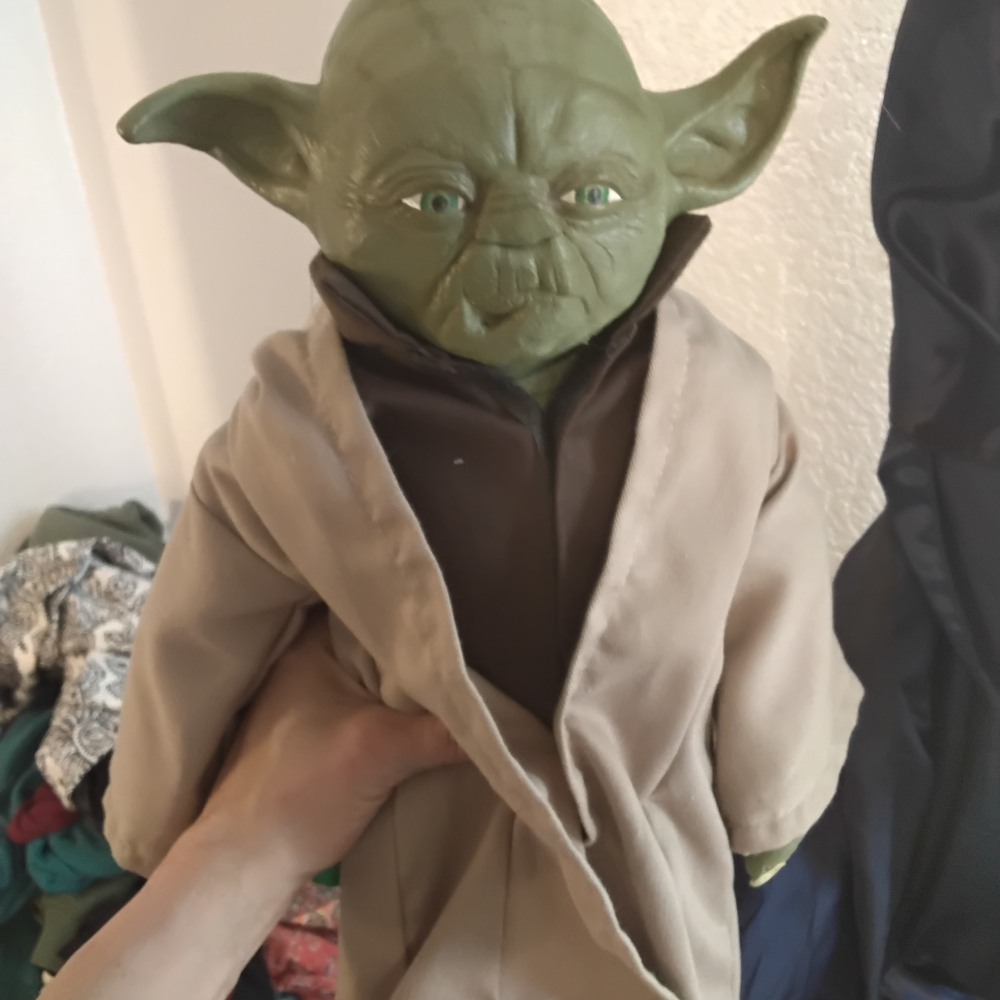 Star Wars Yoda Figure with Green and Tan Colors